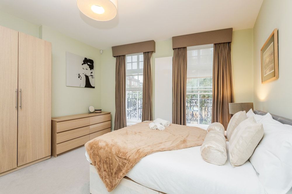 Stylish 3 Bed 3 bath in Kens High St Luxury Apartment, 3 Bedrooms 10