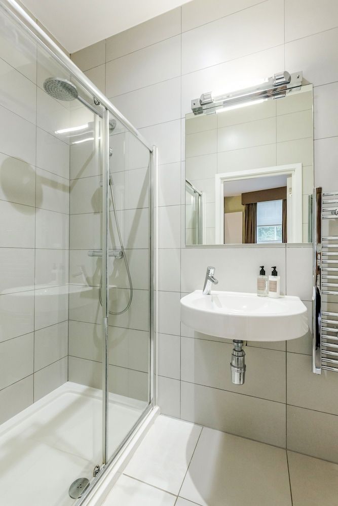 Stylish 3 Bed 3 bath in Kens High St Luxury Apartment, 3 Bedrooms 13