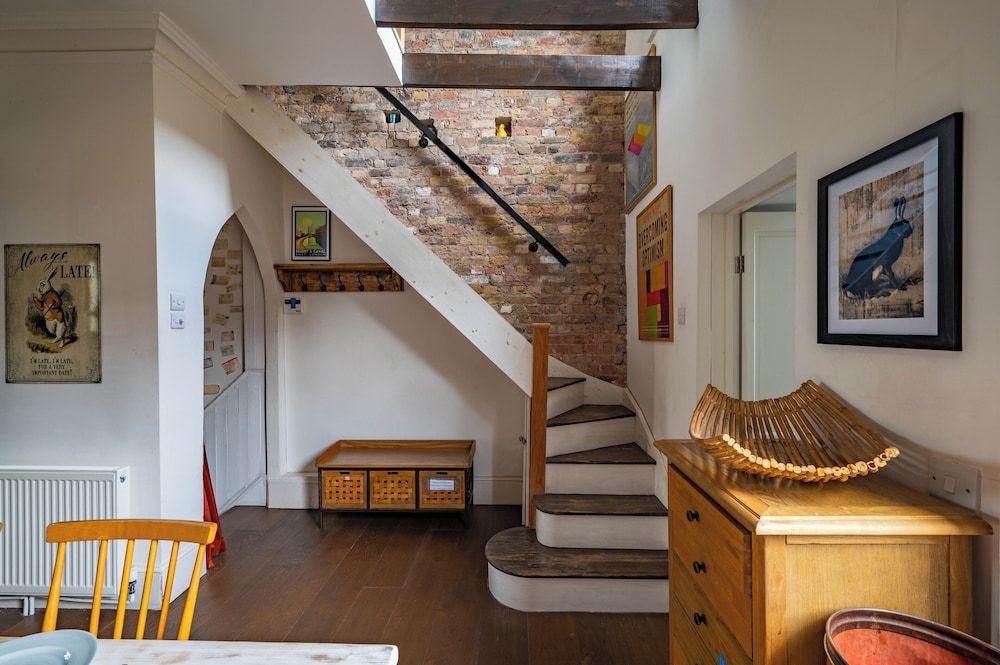 Charming Home With Roof Terrace in East London by Underthedoormat