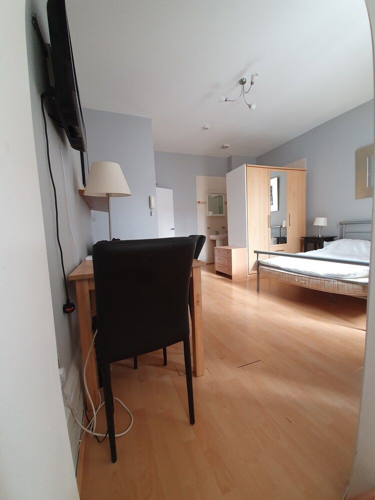 Studio Apartment in South Kensington 8 Studio 11