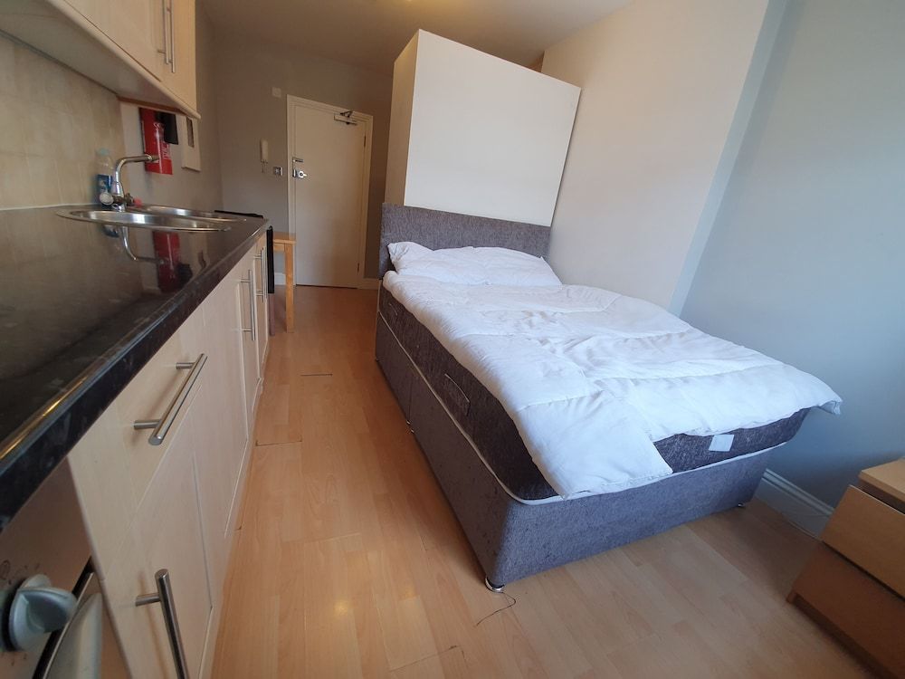 Studio Apartment in South Kensington 8 Studio 28