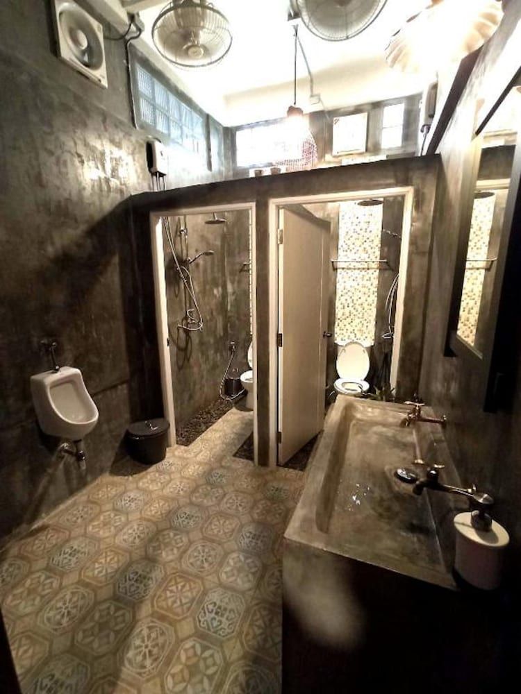 undefined Long Feng Hostel Bangkok 10