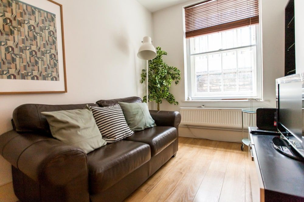 undefined Bloomsbury Apartments by Allô Housing 10