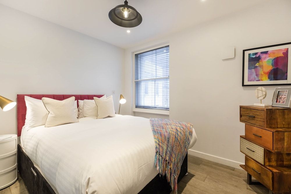 Urban Chic - Rathbone Standard One Bedroom Apartment