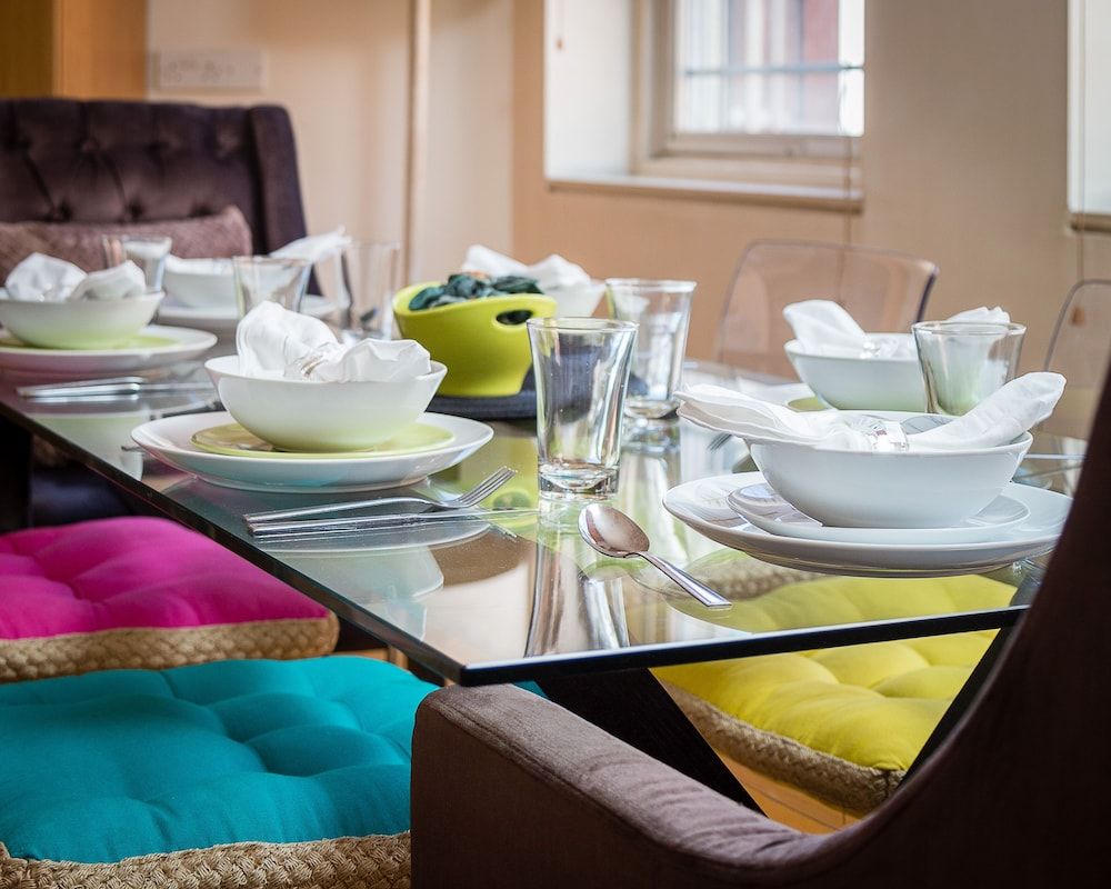 undefined Spacious 2-bedroom Apartment in Mayfair 2