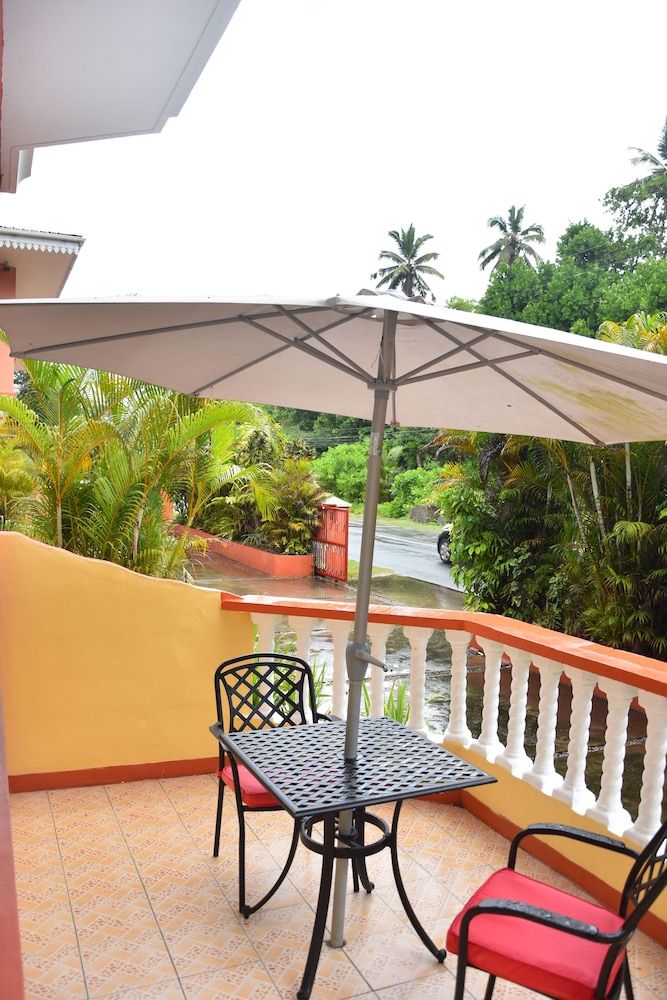 Reef Holiday Apartments Standard Studio 8