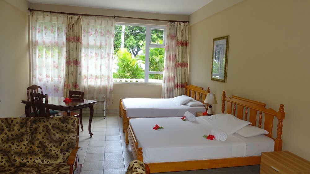 Reef Holiday Apartments Family Apartment, 2 Bedrooms 5