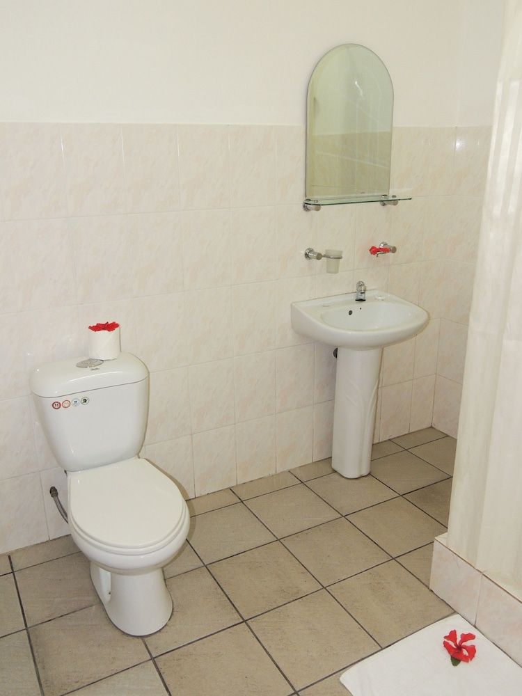 Reef Holiday Apartments Standard Studio 9