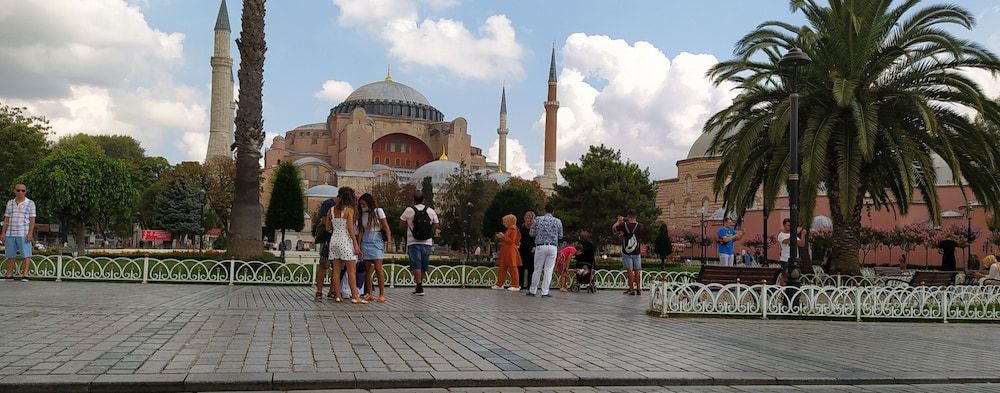 undefined Medellin Apart Hotel Istanbul 10