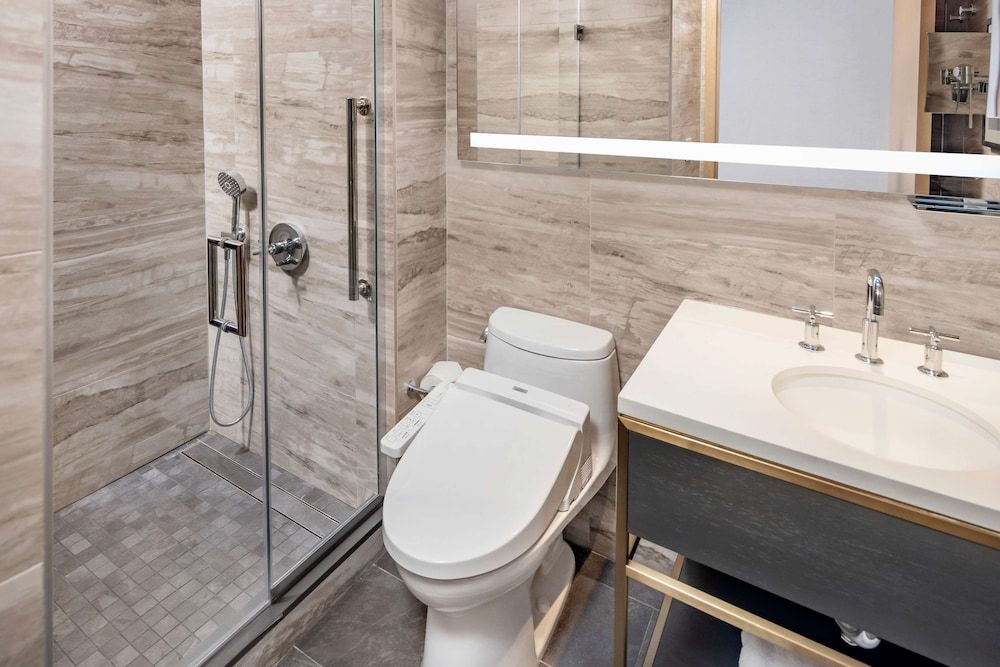 undefined Hilton Club The Central at 5th New York 10