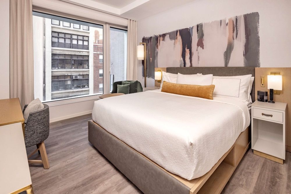 undefined Hilton Club The Central at 5th New York 4