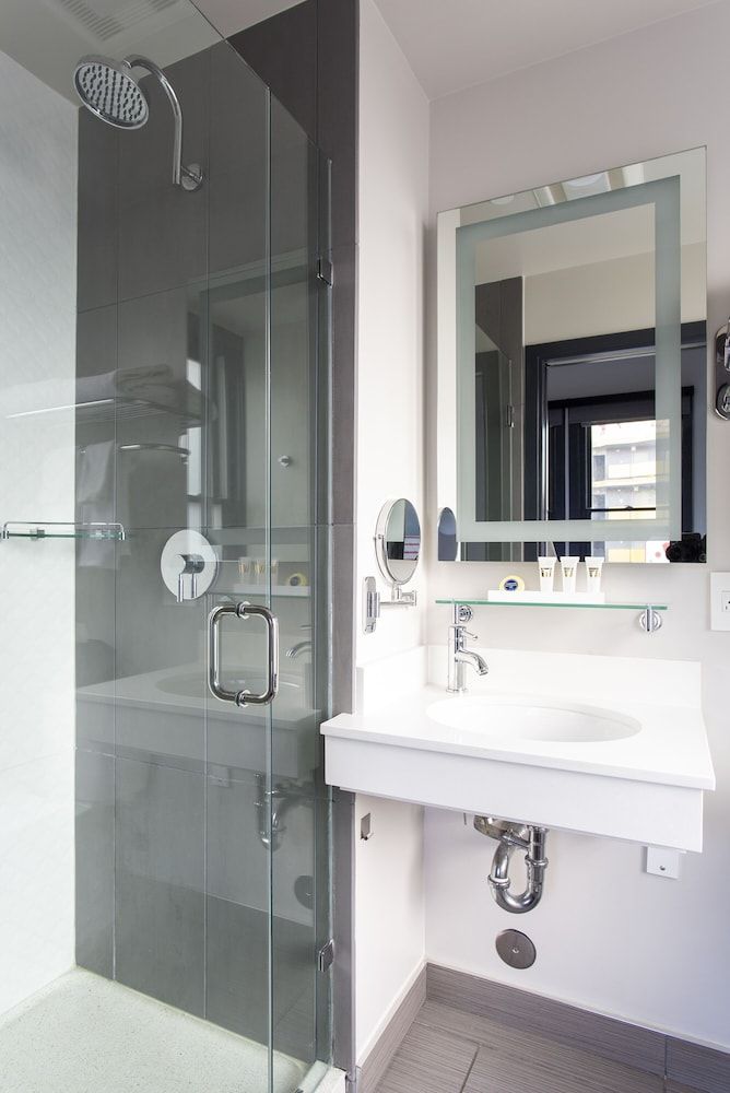 Hotel EPIK Standard Room, 1 Queen Bed 11