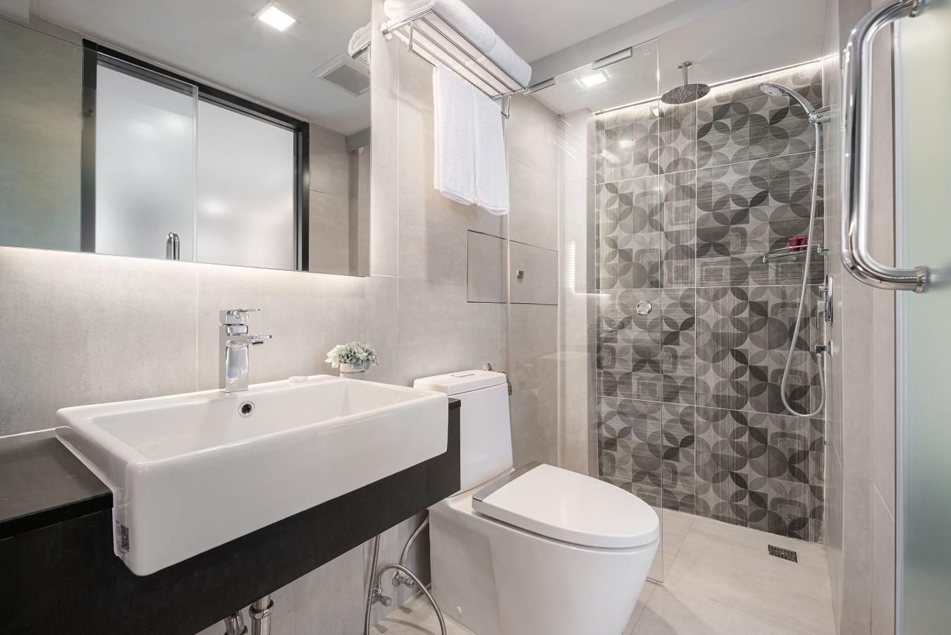 Aspira Gems Center Silom Deluxe Room 4