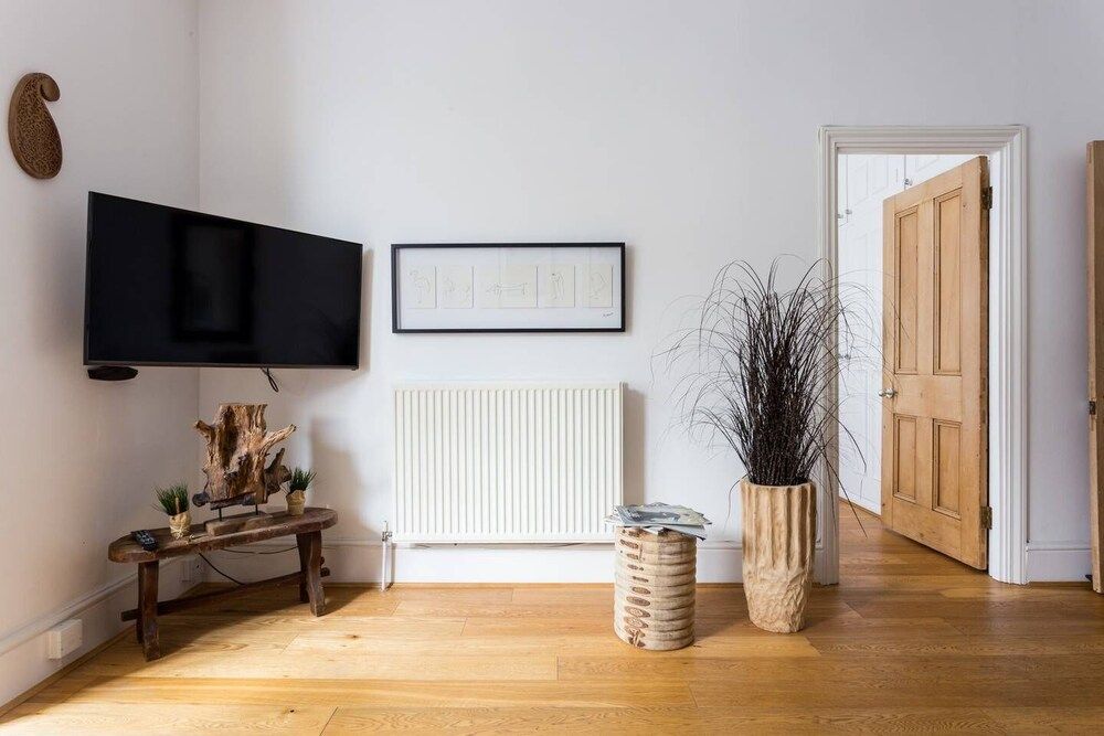Bright and Beautiful 2 Bed Flat Near Hyde Park Apartment (2 Bedrooms) 15