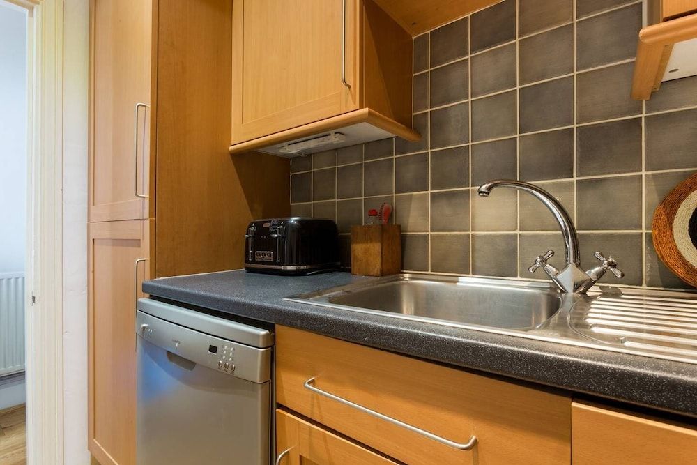 undefined Bright and Beautiful 2 Bed Flat Near Hyde Park 9