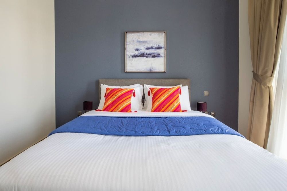 undefined Stunning 2BR With Study in Prime Downtown Dubai - Sleeps 5! 7