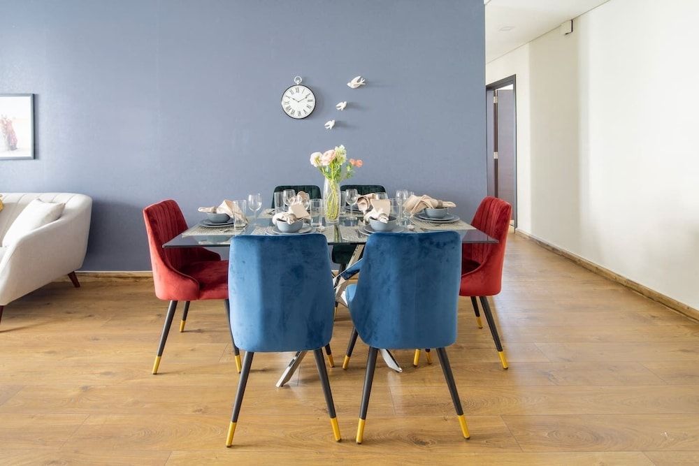 undefined Stunning 2BR With Study in Prime Downtown Dubai - Sleeps 5! 3