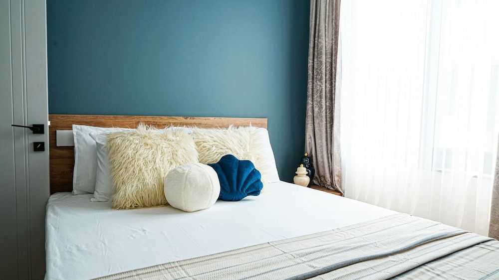 undefined Niss Apart 8