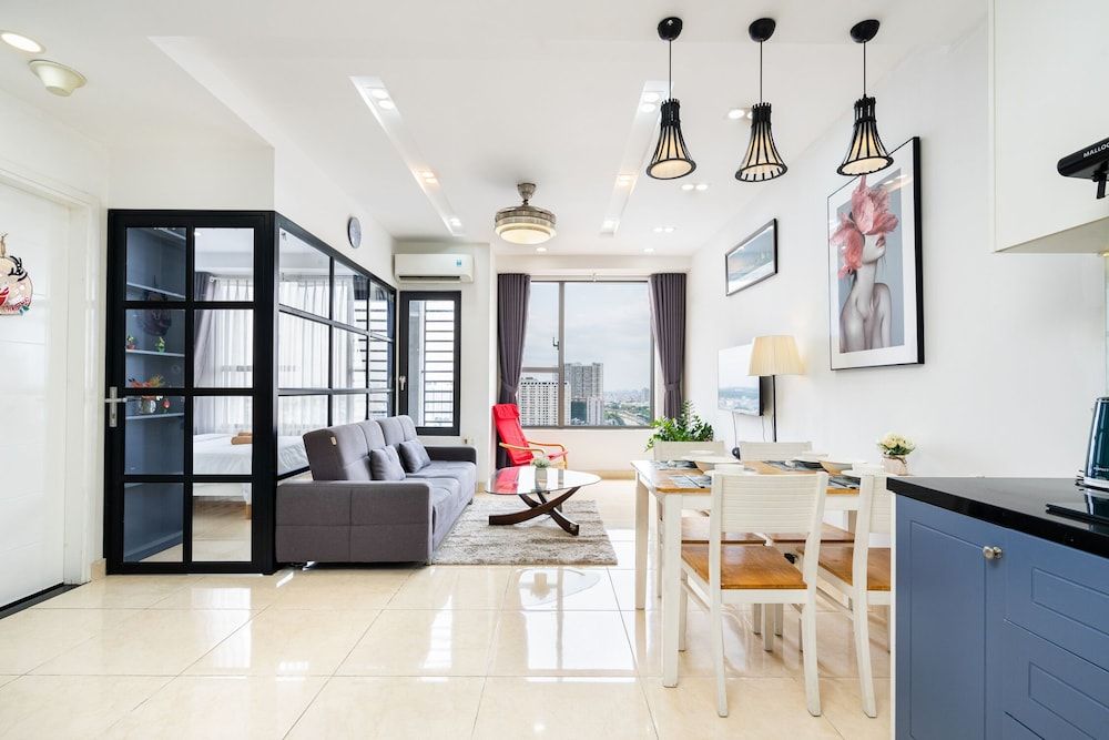 undefined Infinity Pool Signature - Saigon Rivergate 3