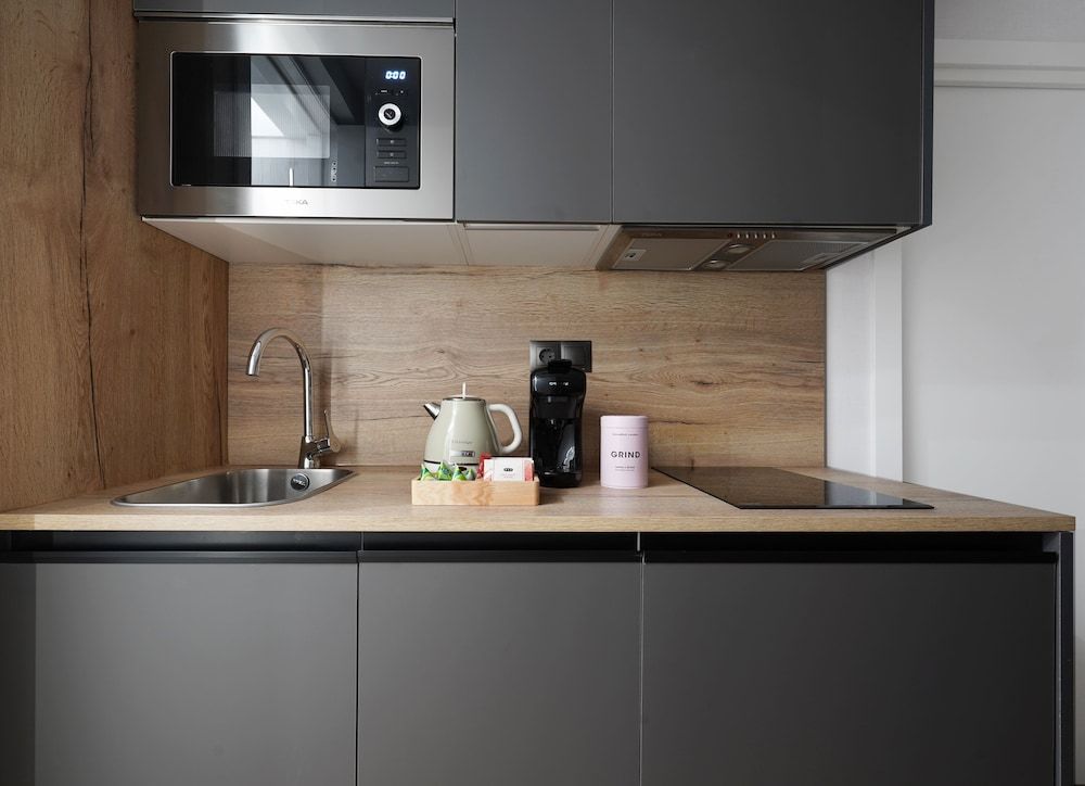 Numa Madrid Goya Medium Studio with Kitchenette 4