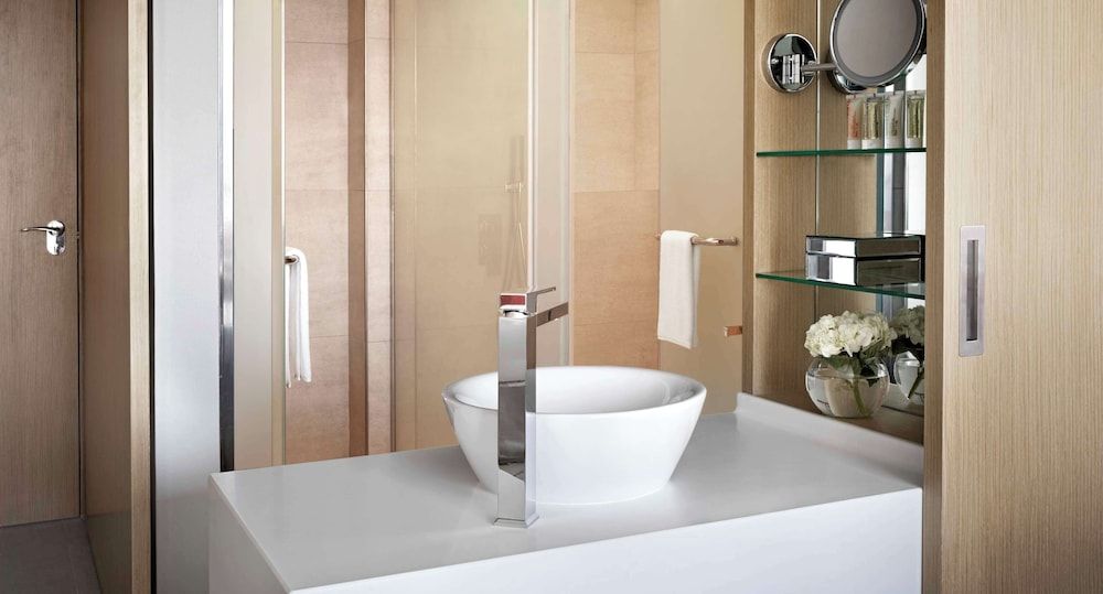 Avani Ibn Battuta Dubai Hotel Executive Room 13