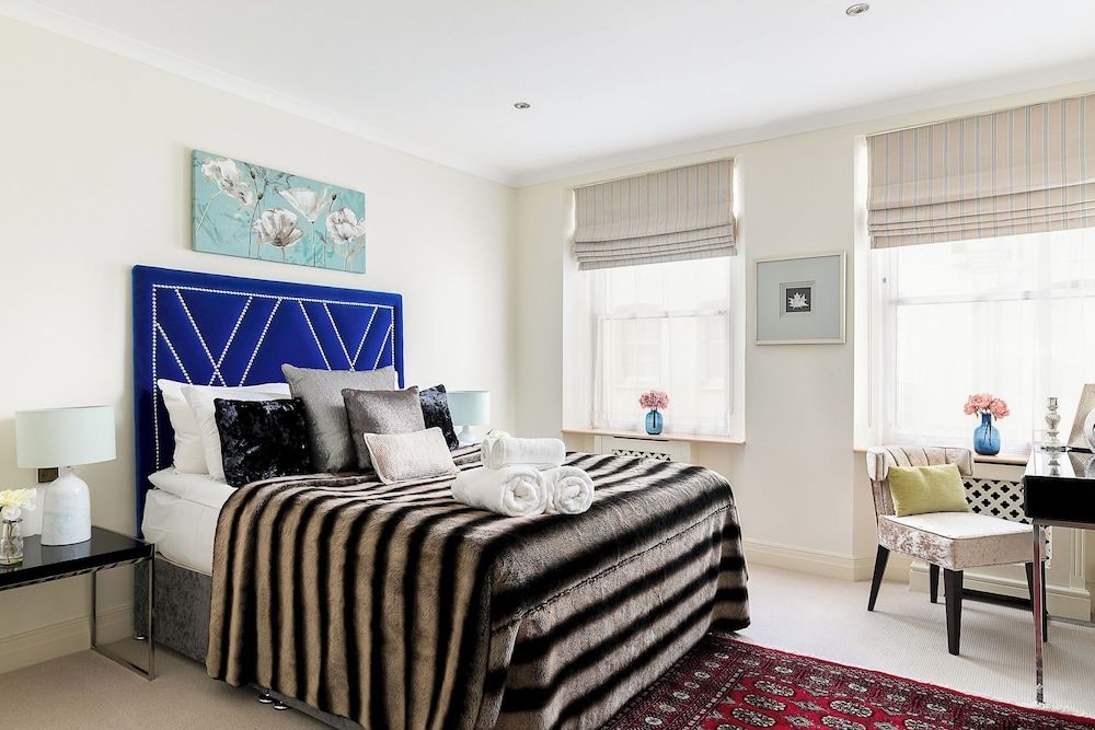 undefined Luxury 5-bedroom Villa With Parking and AC