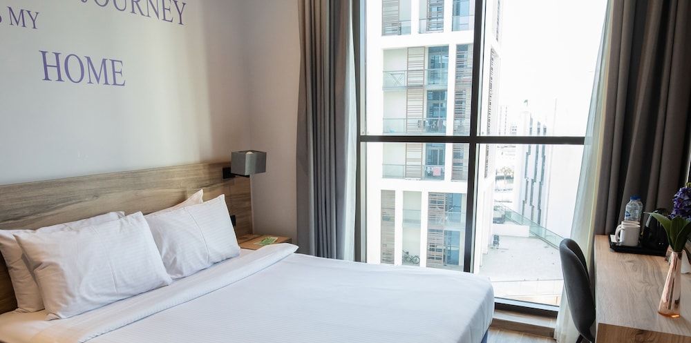 Kingsgate Canal Hotel Standard Room (includes 25% off F&B) 3