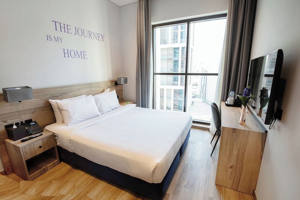 Kingsgate Canal Hotel Standard Room (includes 25% off F&B) 2