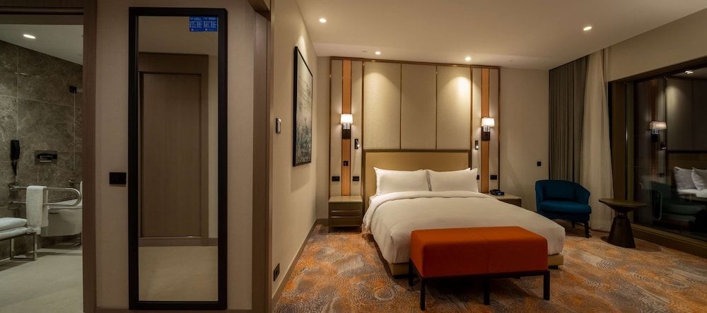 Room, 1 King Bed, Accessible