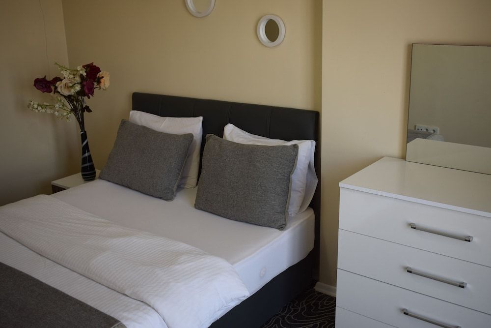 undefined Mira Suites 7