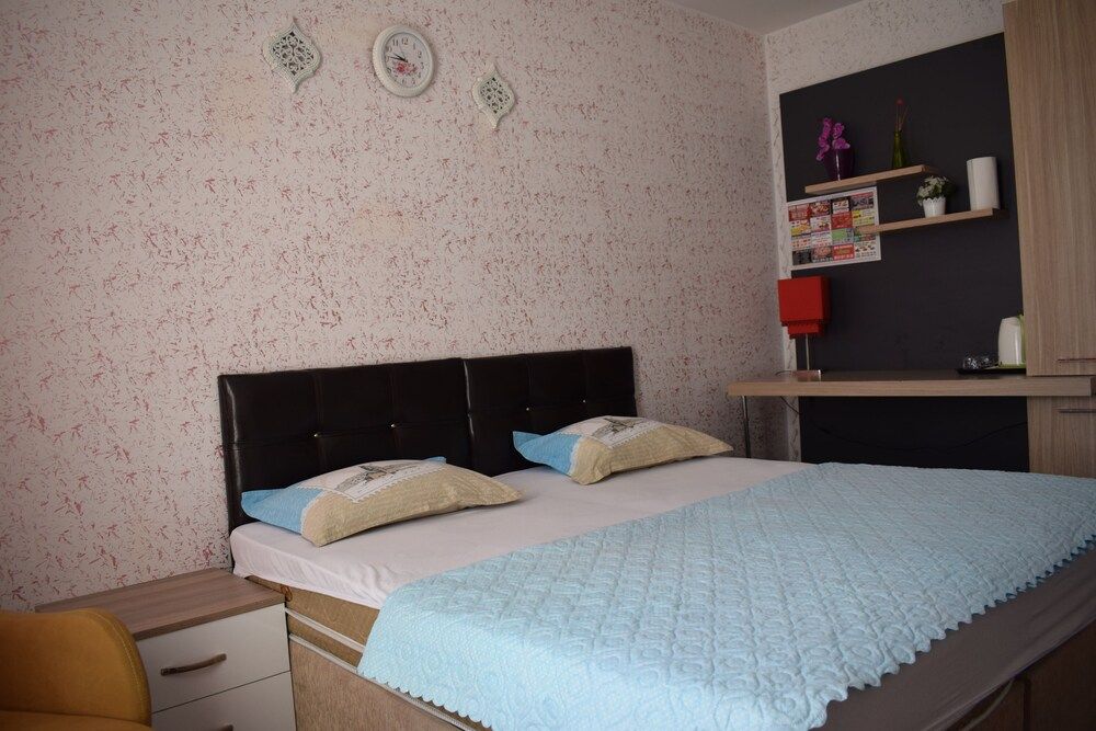 undefined Mira Suites 10