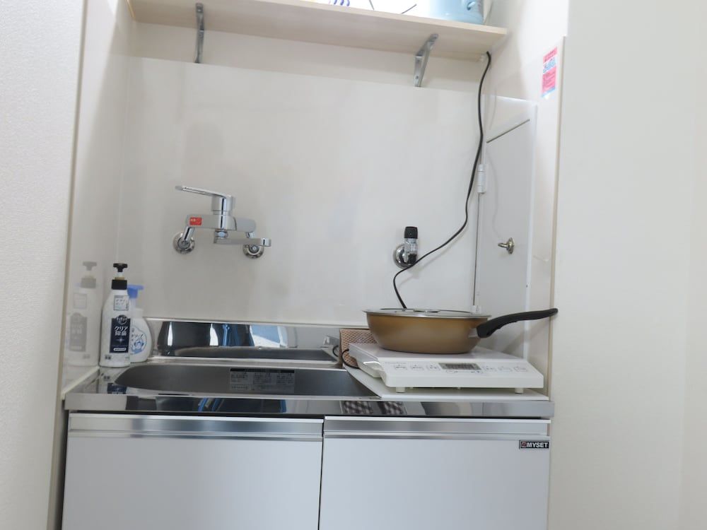 Roland’s House 302 Apartment 15