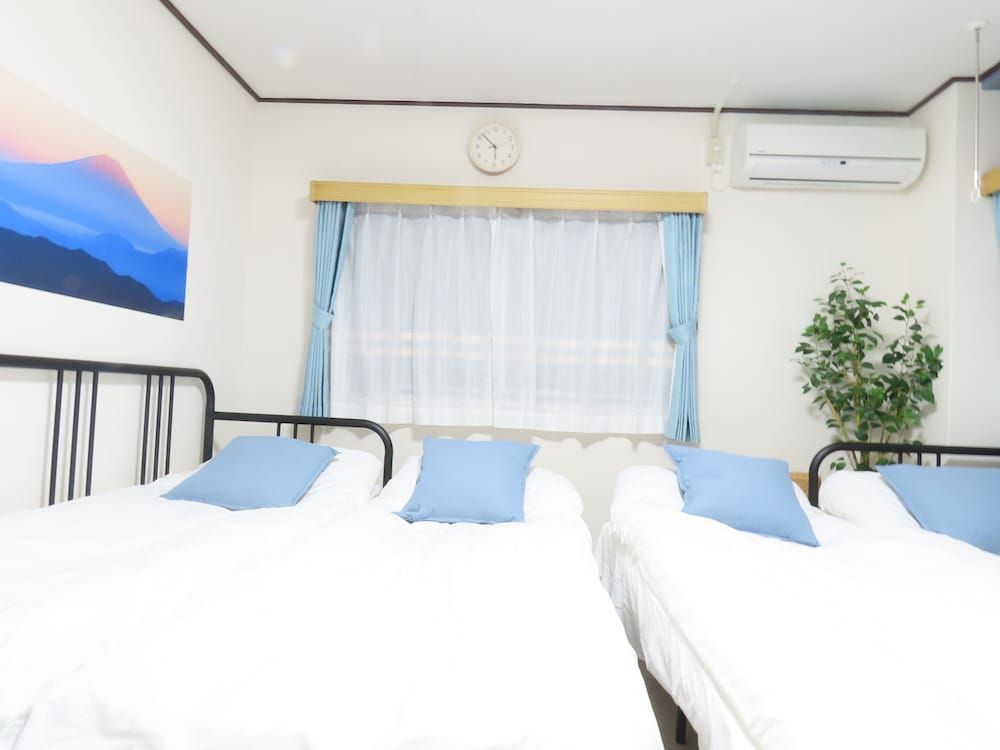 undefined Roland’s House 302 9