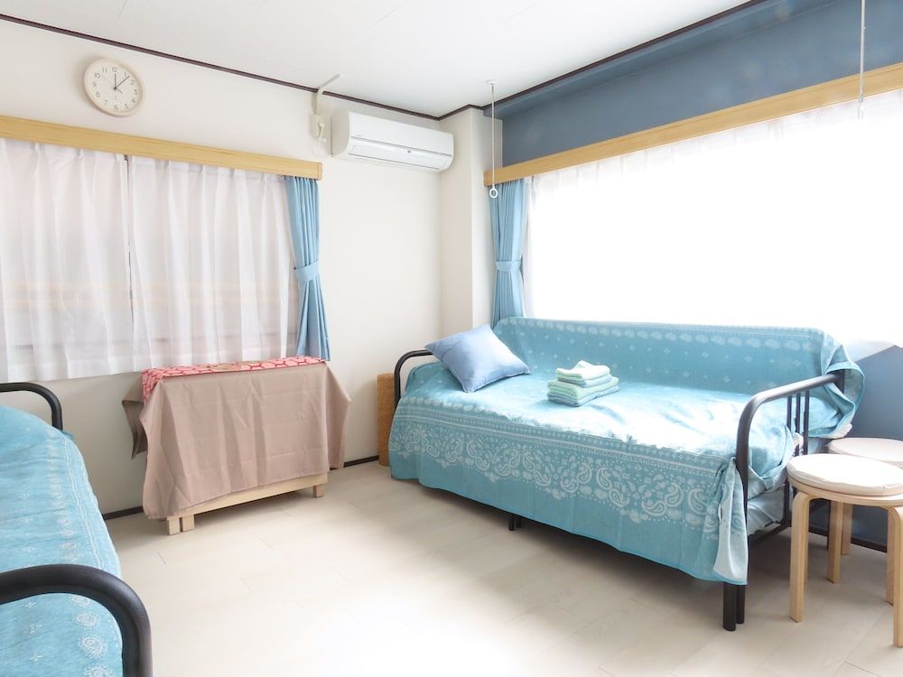 Roland’s House 302 Apartment 14