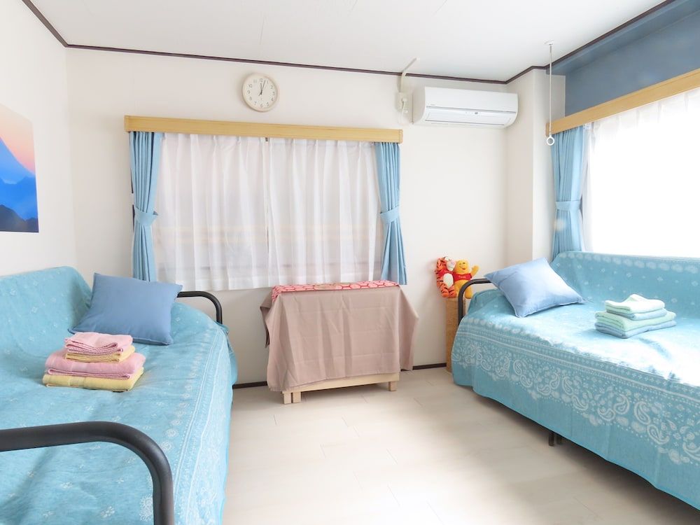 Roland’s House 302 Apartment 2