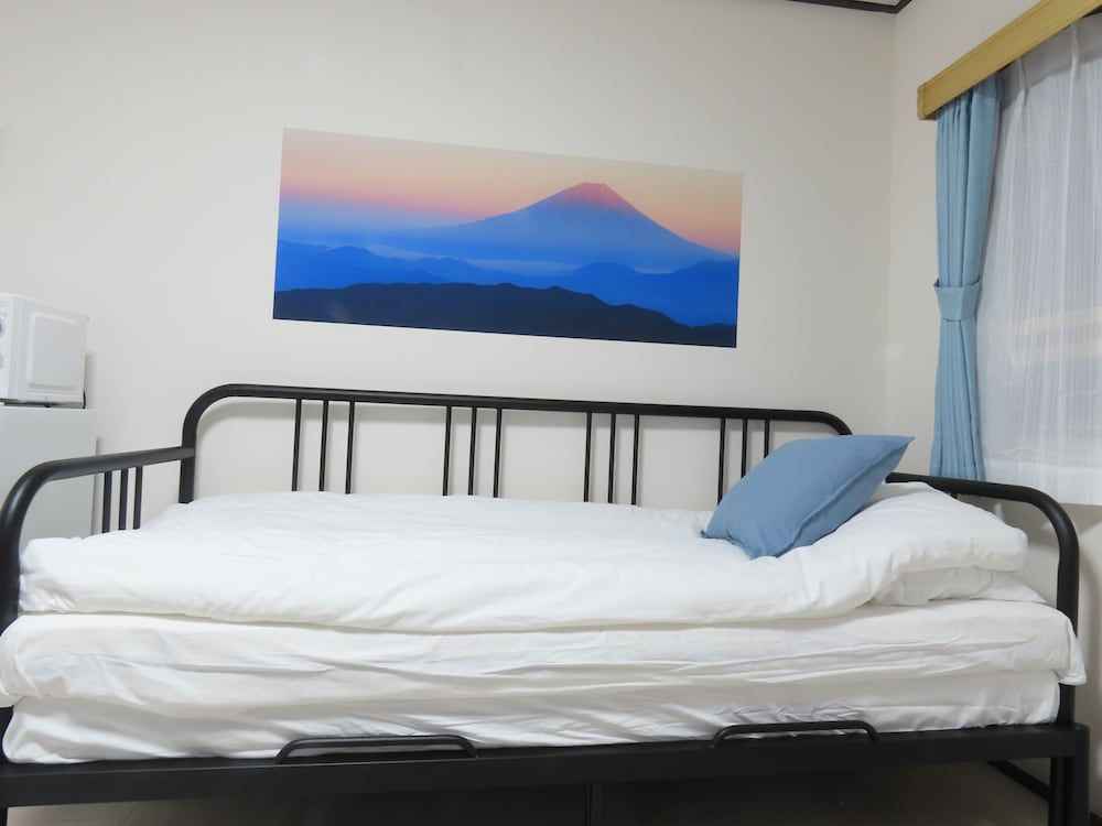 undefined Roland’s House 302 7