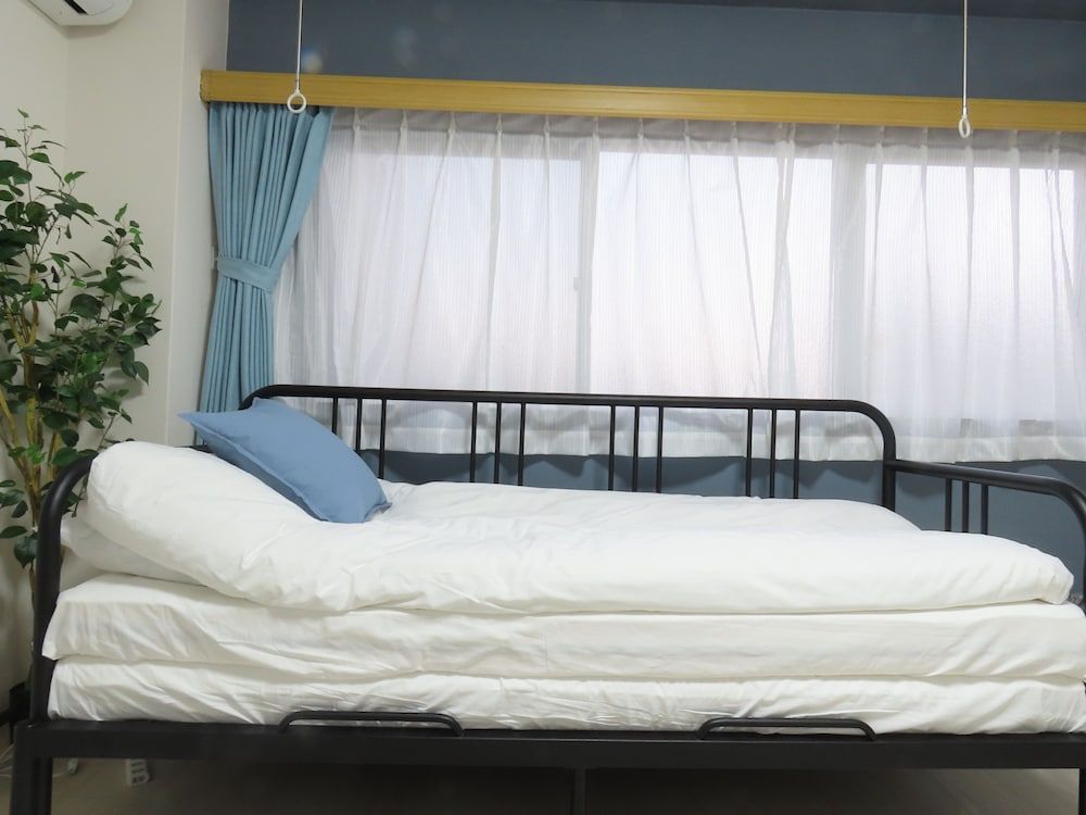 undefined Roland’s House 302 10