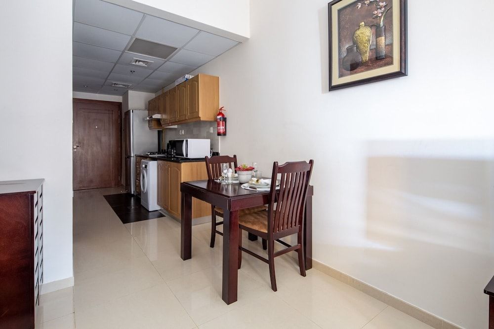 undefined Premier Studio in Sports City w/ Golf Course View! 4