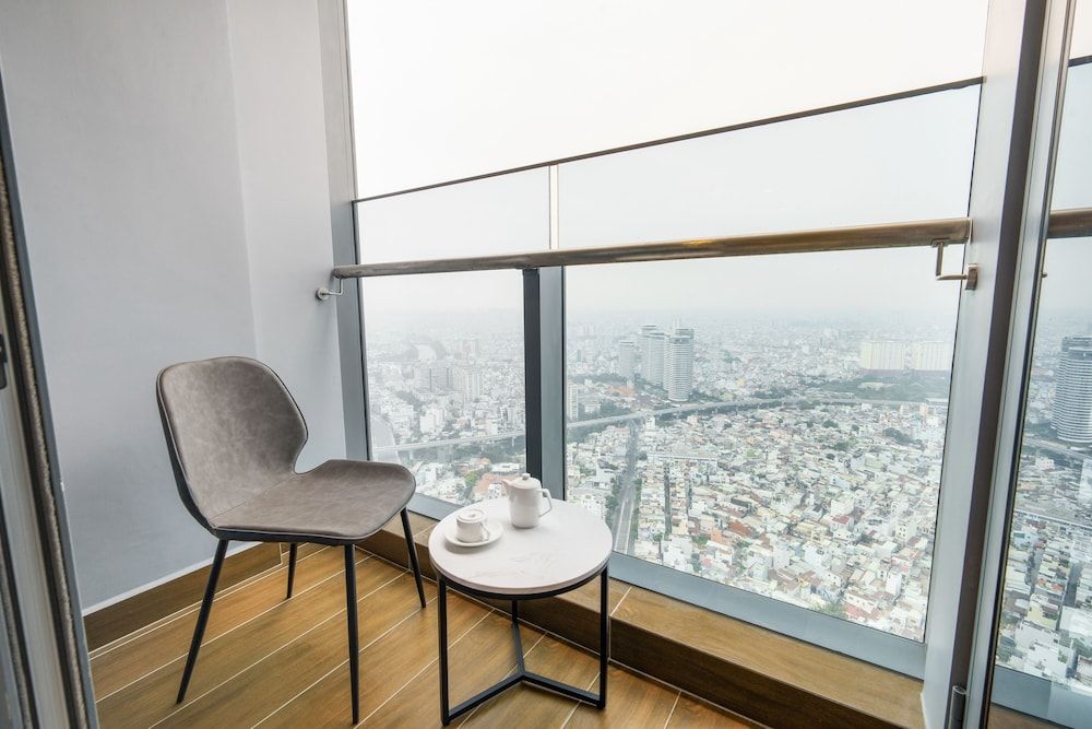 undefined Hoasun Skyview Sunwah Pearl 6