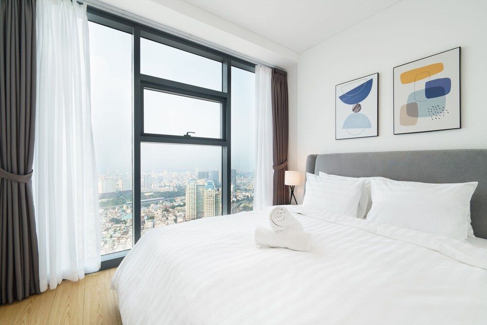 undefined Hoasun Skyview Sunwah Pearl 2