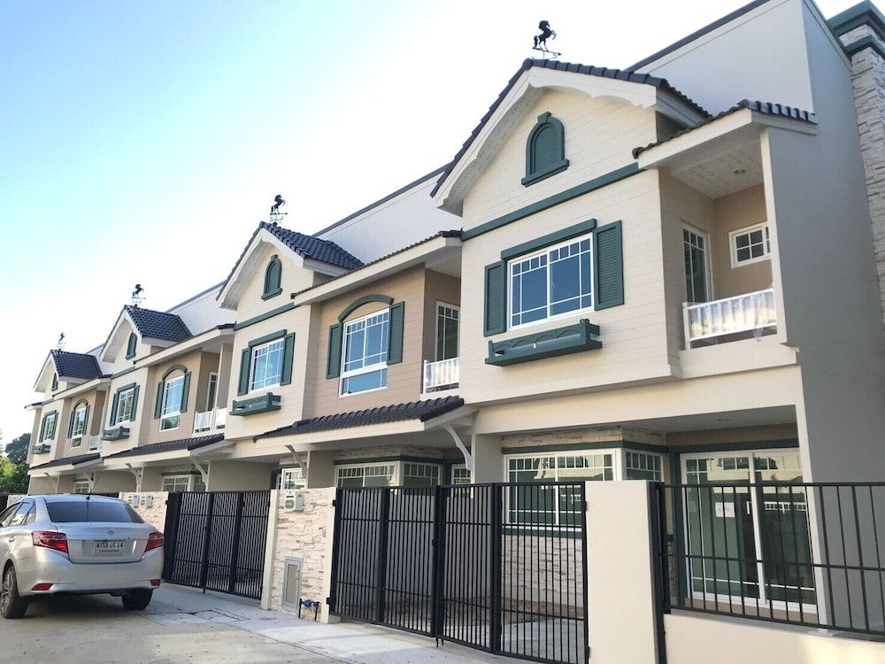 undefined Bristol Park by 3 Angels 6