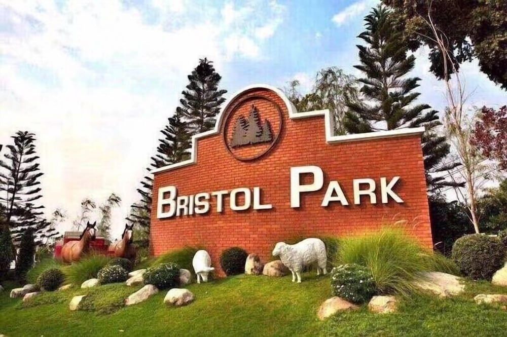 undefined Bristol Park by 3 Angels
