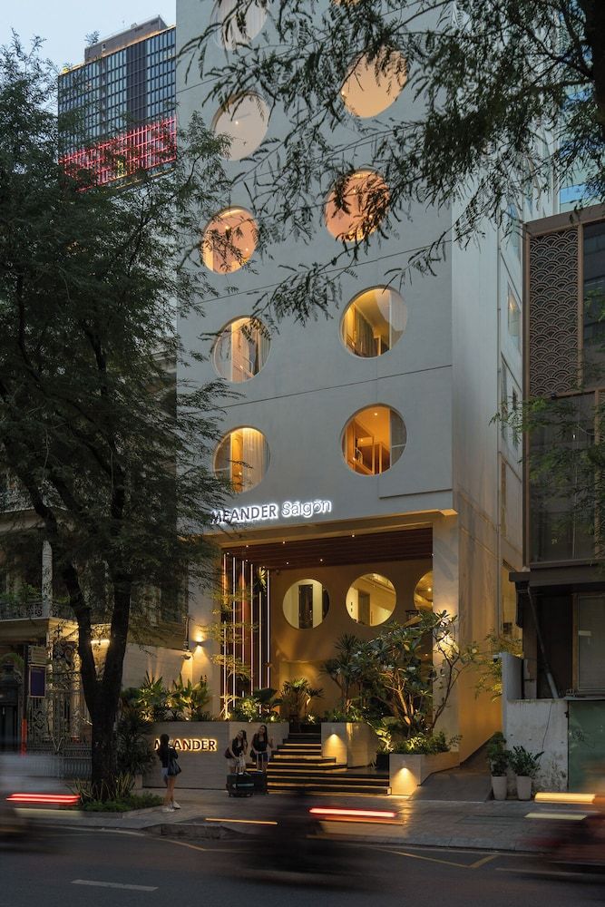 undefined MEANDER Saigon 6