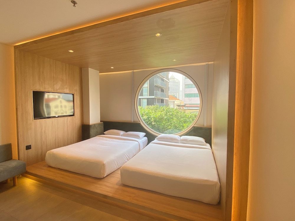 undefined MEANDER Saigon 4