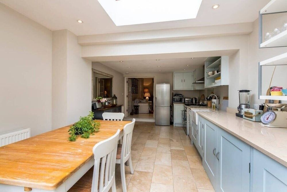 undefined Delightful 2-bed Home, Fulham 3