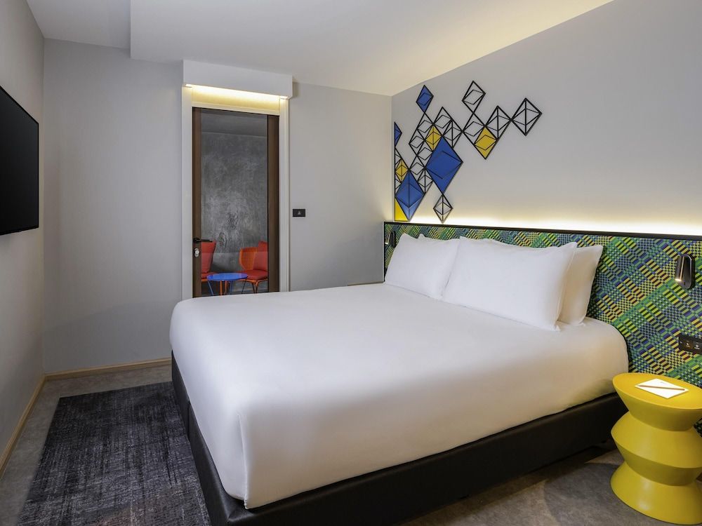 undefined ibis Styles Bangkok Silom 9