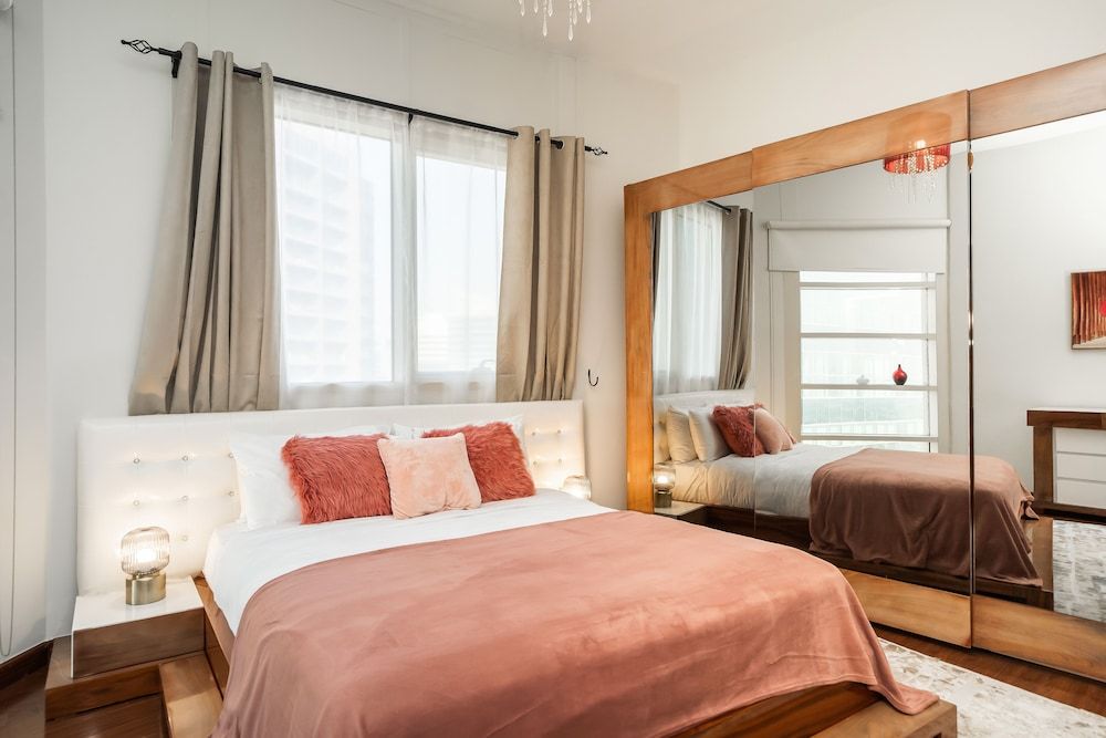 undefined HiGuests - Lakeshore Tower 8