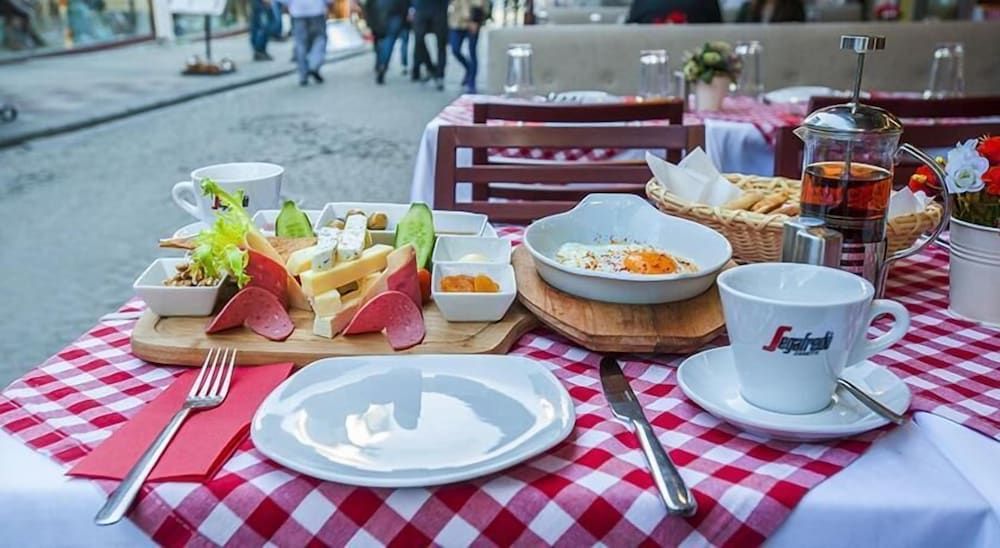 undefined Million Old City Apartment 4