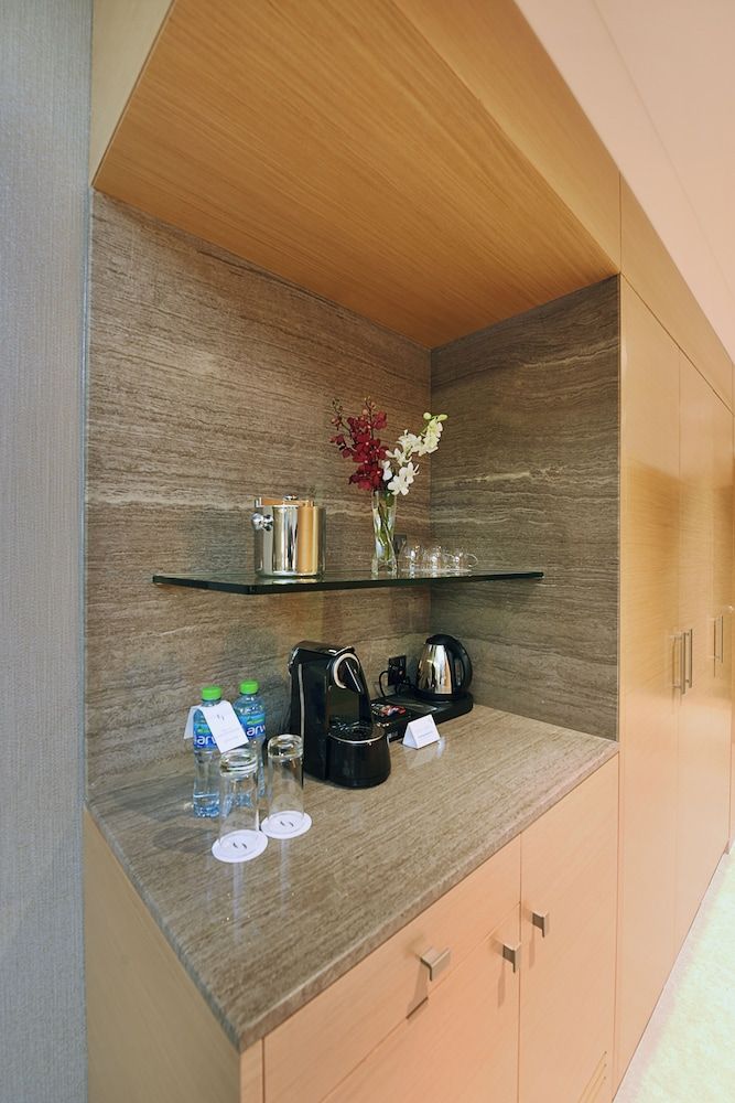 undefined Grand Cosmopolitan Hotel 9