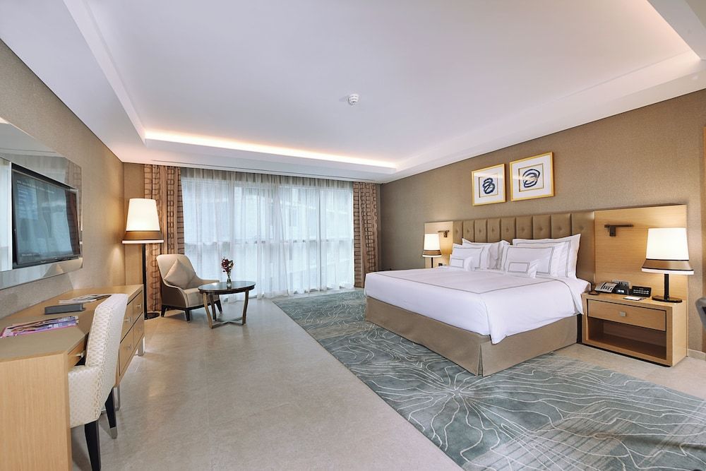 undefined Grand Cosmopolitan Hotel 3